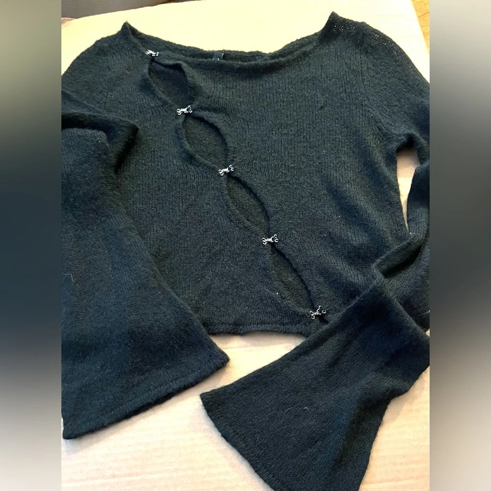 As You Extra Long Sleeve Peek-A-Boo Sweater Size 6